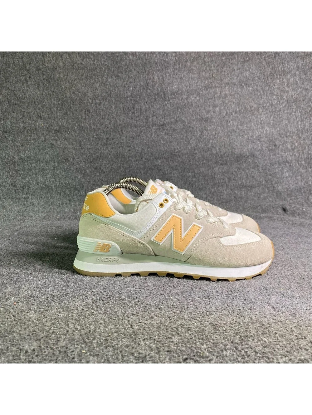 New Balance 574 Core Timberwolf Suede Womens Sz 8 Casual Sneakers WL574COR